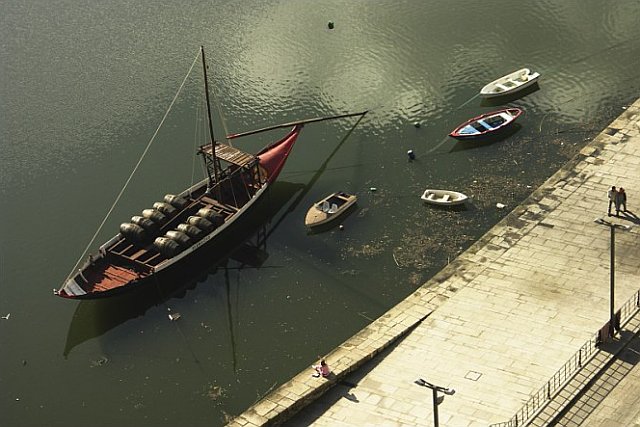 Loď s portským 